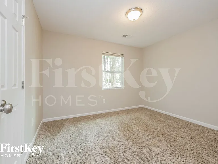 736 Rowe Rd — Photo 12