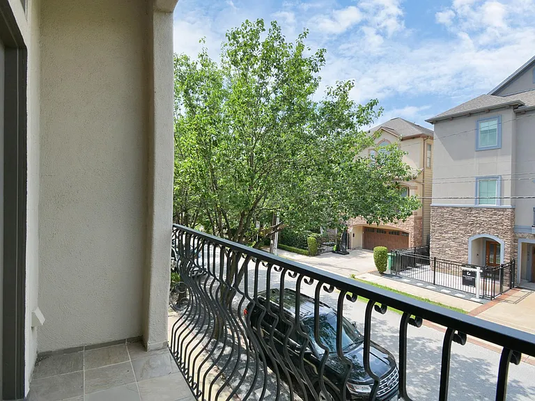 5815 Lacy St — Photo 4
