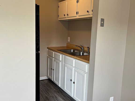 4th image of 3821 S Jefferson Ave #5