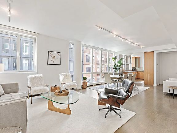 3rd image of 22 Renwick St APT 4