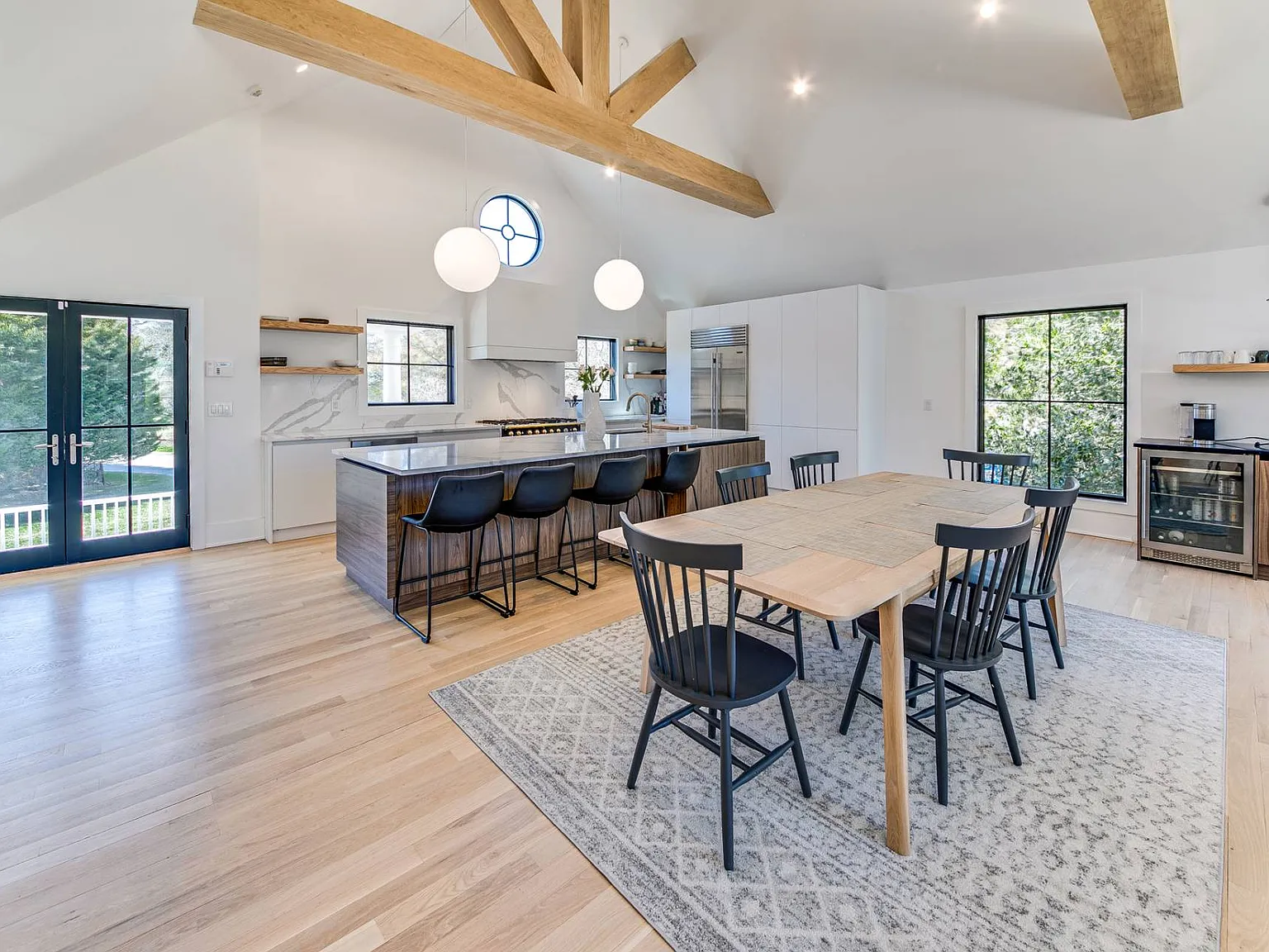 Bridgehampton Oasis: Serenity Meets Luxury — Photo 3