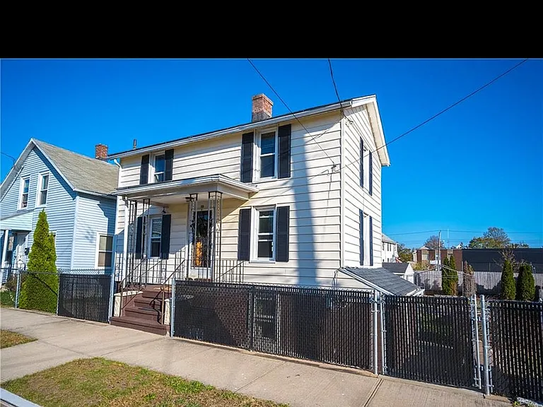 35 Edwards St — Photo 21