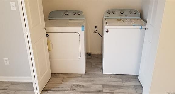 3rd image of 4601 Coronado Dr APT A