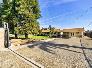 1482 N Blythe Ave, Fresno, CA