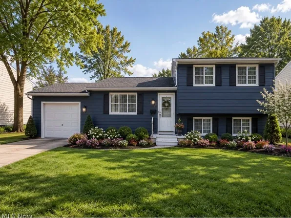 3539 Dunstan Dr NW, Warren, OH 44485