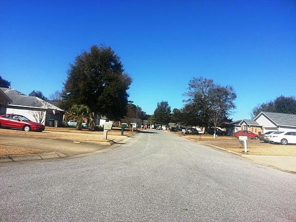 3rd image of 504 Desert Oak Dr