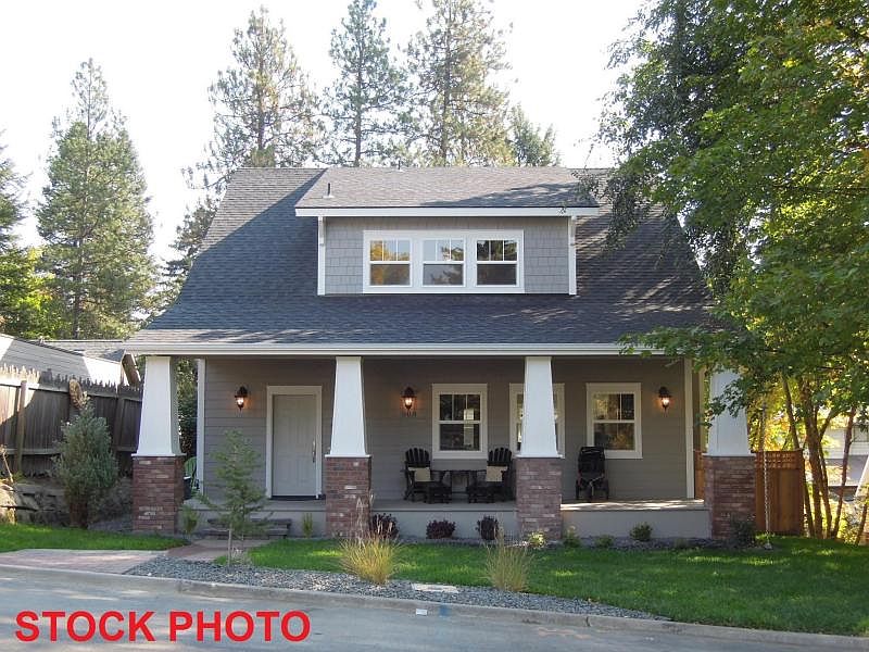 1st image of 605 E Wallace Ave