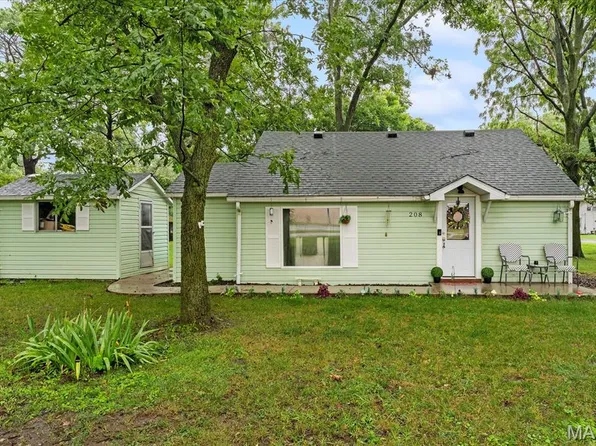 208 S Walnut St, Freeburg, IL 62243
