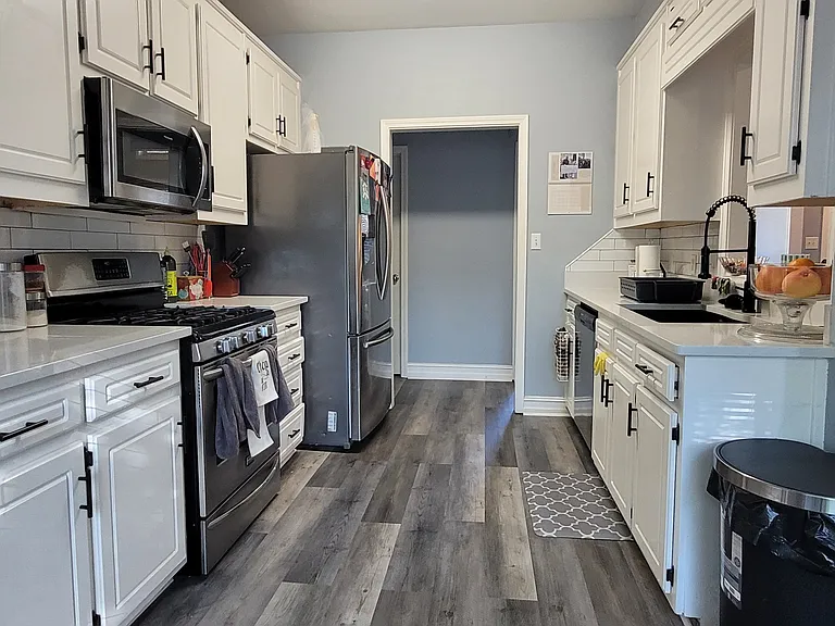 Eagles Crest Ln — Photo 3