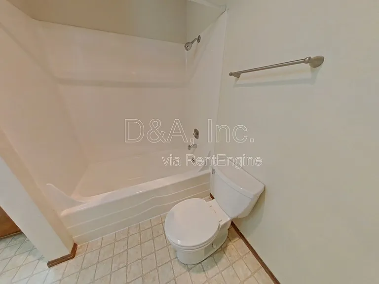 3318 NE Lancaster St #3 — Photo 11