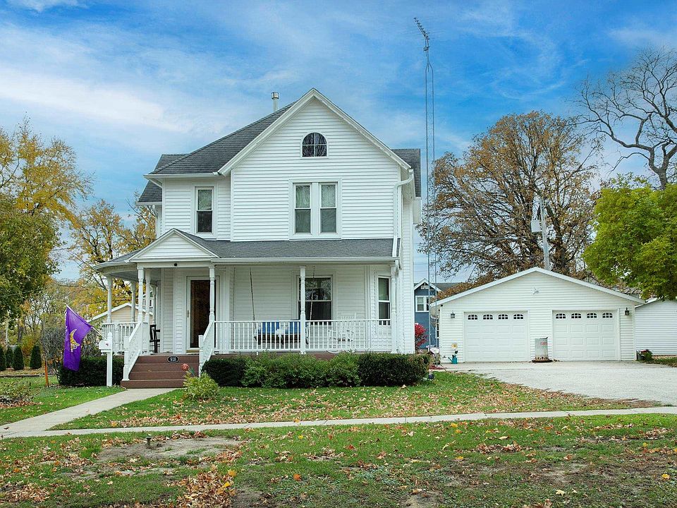 1st image of 918 1st Ave