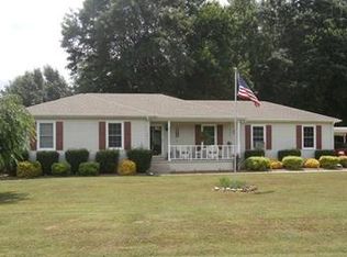 430 Gaines Cir, Estill Springs, TN 37330