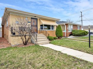 8243 S Francisco Ave, Chicago, IL 60652