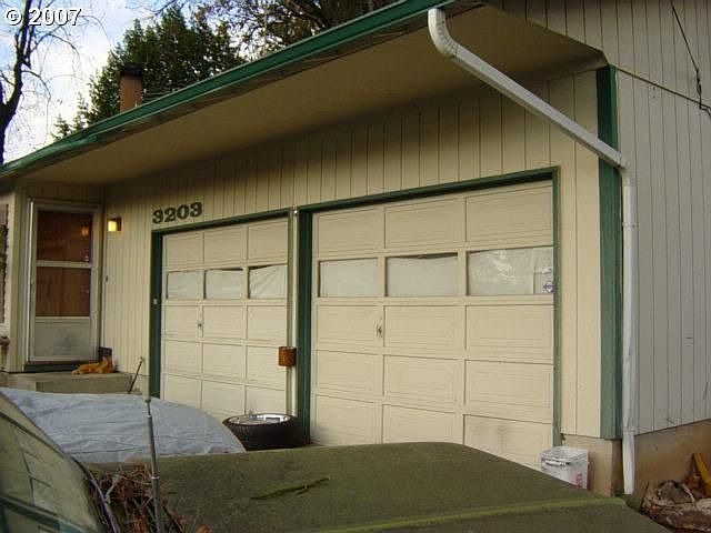 Large 2 Car Garage