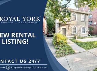 122 Stewart St #2, Ottawa, ON K1N6J5