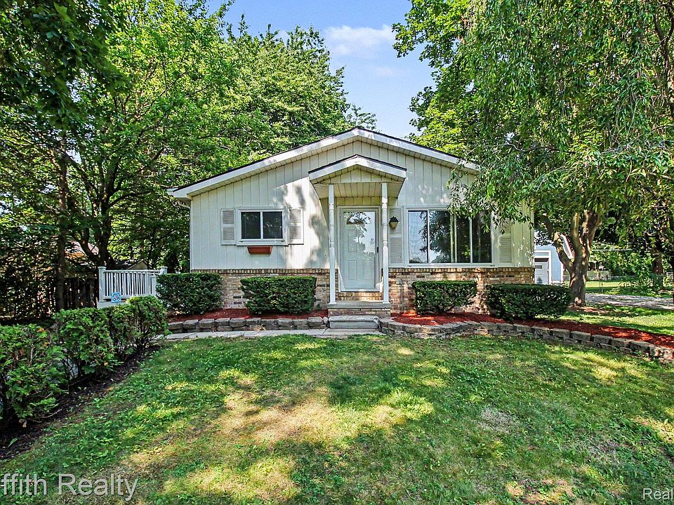 1st image of 5096 Walker Dr