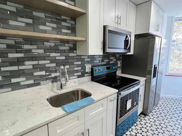 623 S 4th St #3, Philadelphia, PA 19147