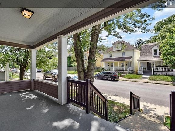 4th image of 912 Oakwood Ave