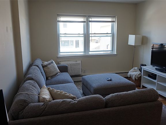 4th image of 985 Oceanfront APT 21