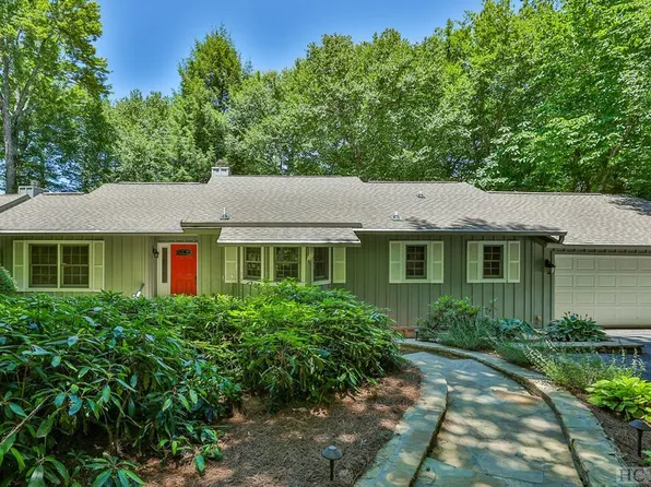 10 Lake VIlla Court, Highlands, NC 28741