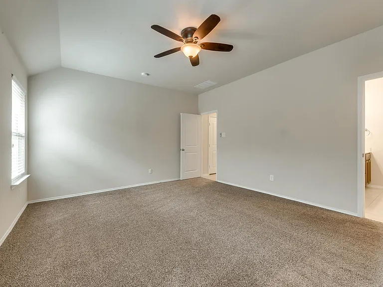4721 Lazy Oaks St — Photo 19