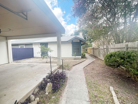 2nd image of 11719 Country Springs St