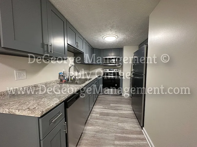 Pine Ridge Apartments — Photo 27