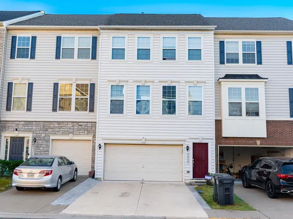 42258 Dean Chapel Sq, Chantilly, VA 20152