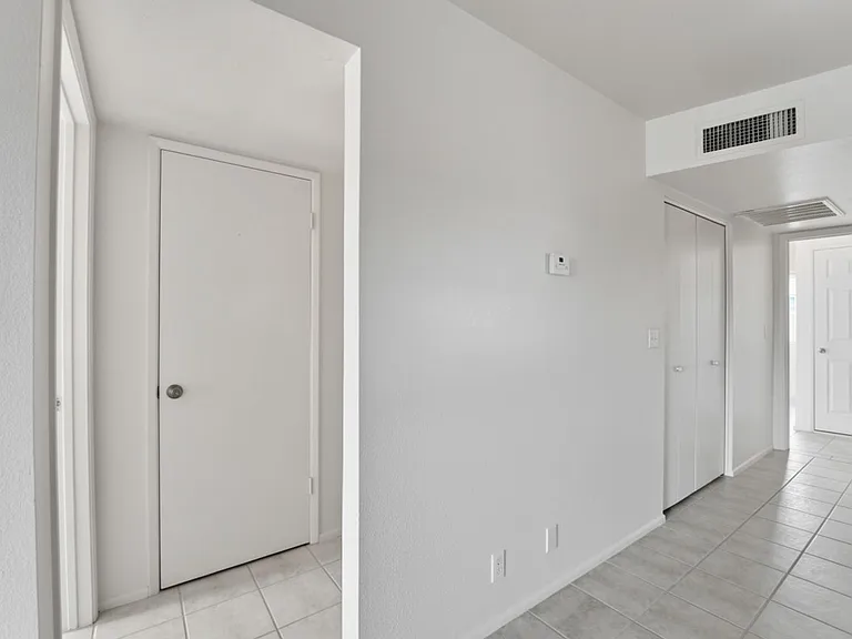 1107 N July Cir — Photo 11