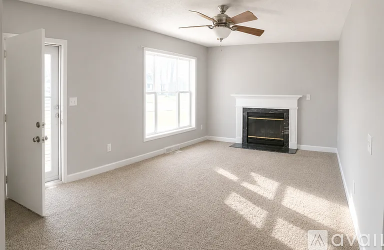 1416 Dillon Dr — Photo 2