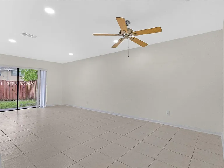 741 NW 105th Ter #TOWNHOUSE — Photo 5