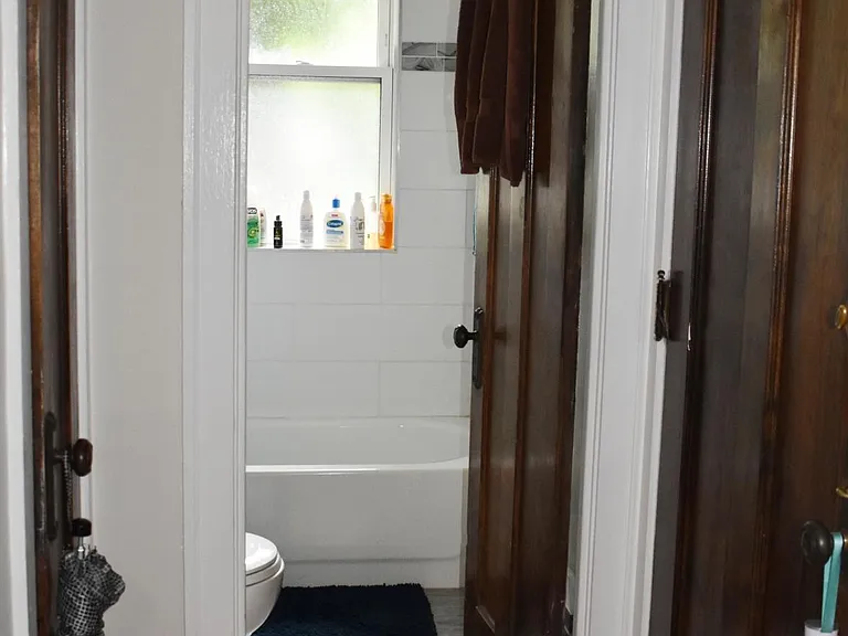 4220 N Clark St #10 — Photo 11