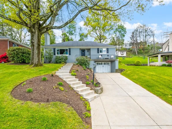 1090 Lakemont Dr, Pittsburgh, PA 15243