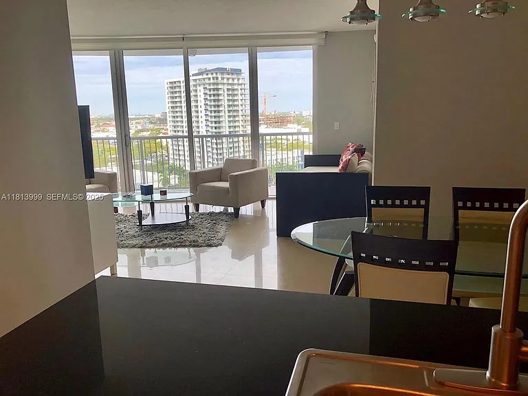 1750 N Bayshore Dr #15F — Photo 6