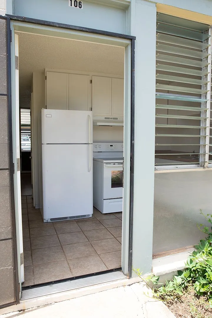 2 BR/ 1 Bath Low- rise Apartment — Photo 3