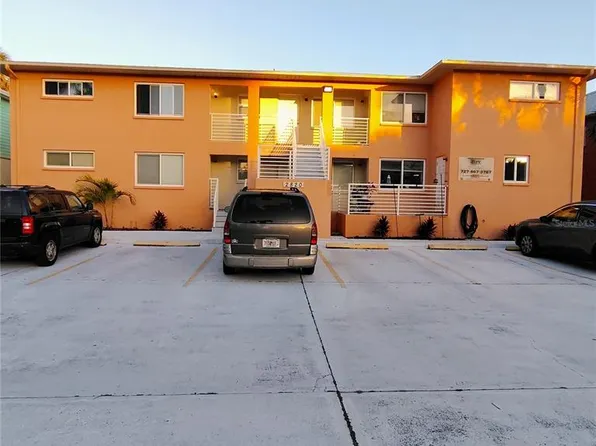 2820 Dupont St S APT 201, Gulfport, FL 33707