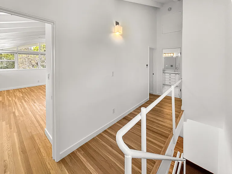 1128 Larrabee St #3 — Photo 12