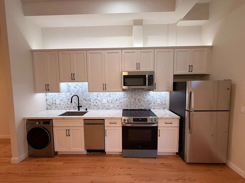 411 Fairmount Avenue — Photo 4