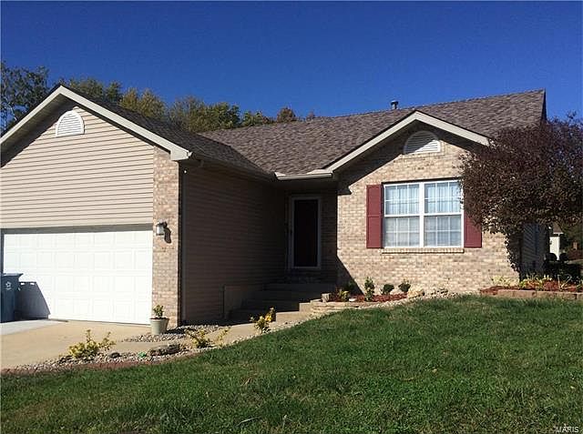 1st image of 127 Cumberland Ct