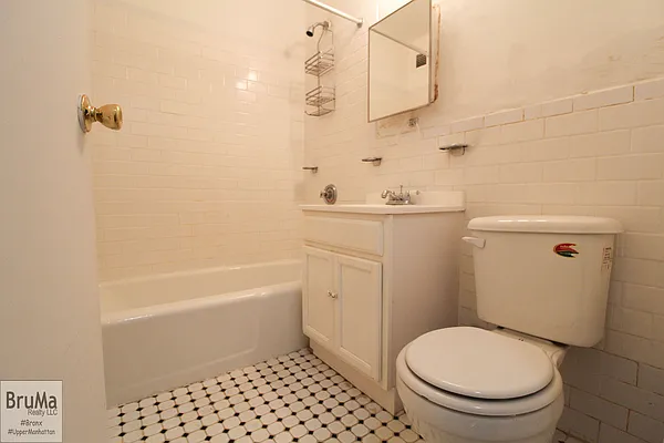 Rented by Bruma Realty LLC | media 15