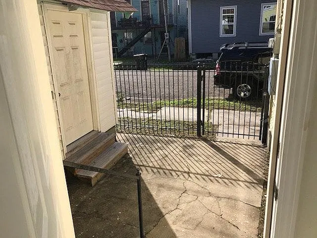 1741 New Orleans St — Photo 8