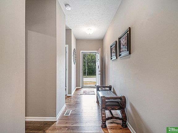 5th image of 1802 Pilgrim Dr