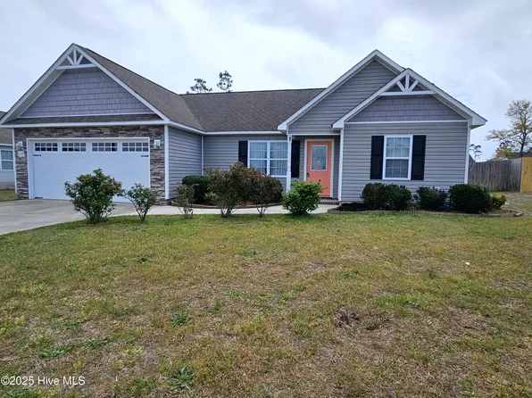 410 Bristol Lane, Hubert, NC 28539