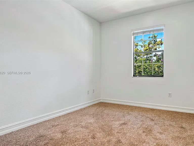 142 SW 127th Ter — Photo 43
