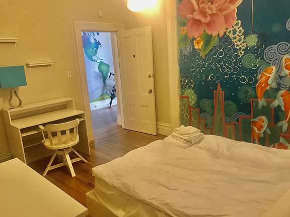 ROOM 2