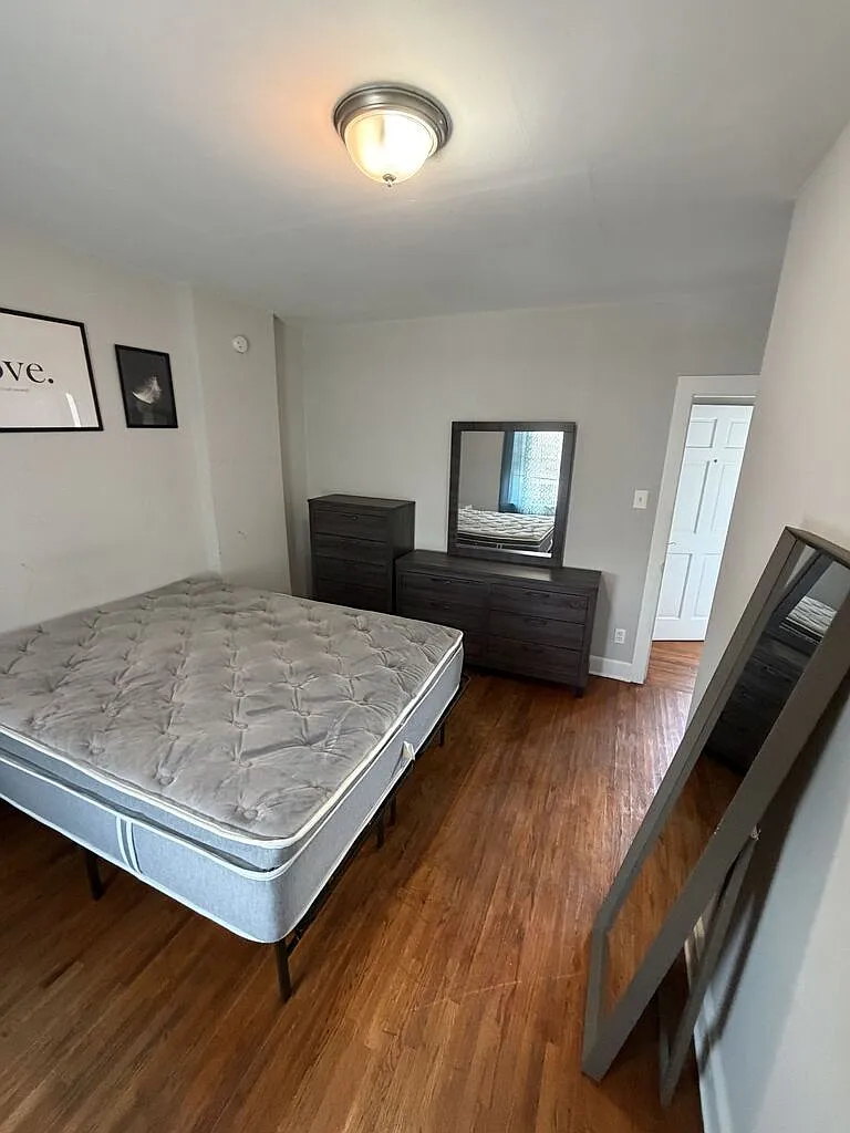 1 bed, 800 sqft, $1,000 — Photo 2