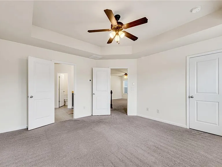 4920 Breezewood Cir — Photo 18
