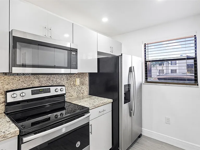 10145 NW 9th Street Cir #101 — Photo 2