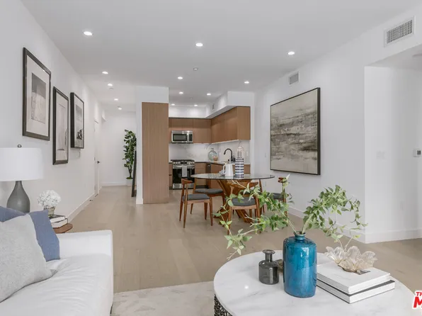 1123 S Shenandoah St #202, Los Angeles, CA 90035