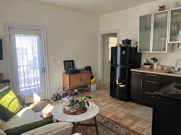 Room 1 Kitchen Living area